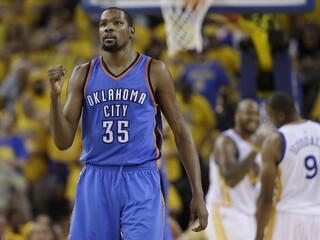 Golden State ulovili na trhu veľkú rybu, Kevina Duranta