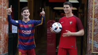 Ronaldo si praje Messiho návrat, bolia ho jeho slzy