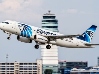 Na brehu neďaleko Tel Avivu našli trosky lietadla, môžu byť z Egyptair