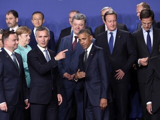 NATO pokračuje v Rozhodnej podpore Afganistanu, spúšťa námornú operáciu