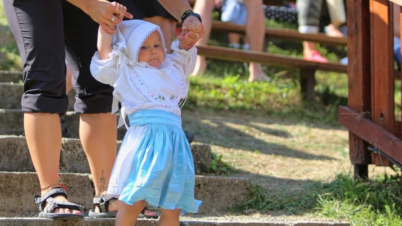 Folklór pod Poľanou pritiahol desaťtisíce ľudí, s fujarami spievali aj Taliani