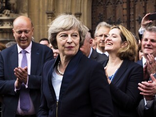 Pracovala v banke a študovala geografiu. Kto je Theresa Mayová?