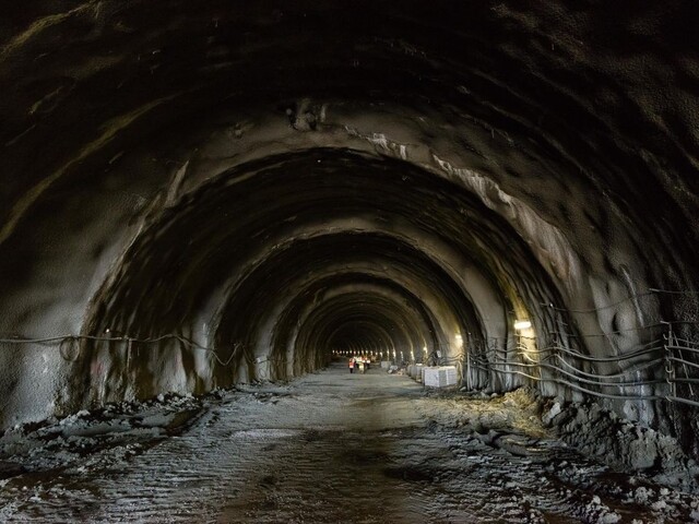 V tuneli Ovčiarsko už baníci prerazili obe tunelové rúry
