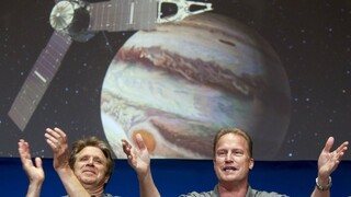 Takto vyzerá Jupiter. Sonda Juno poslala prvý záber najväčšej planéty