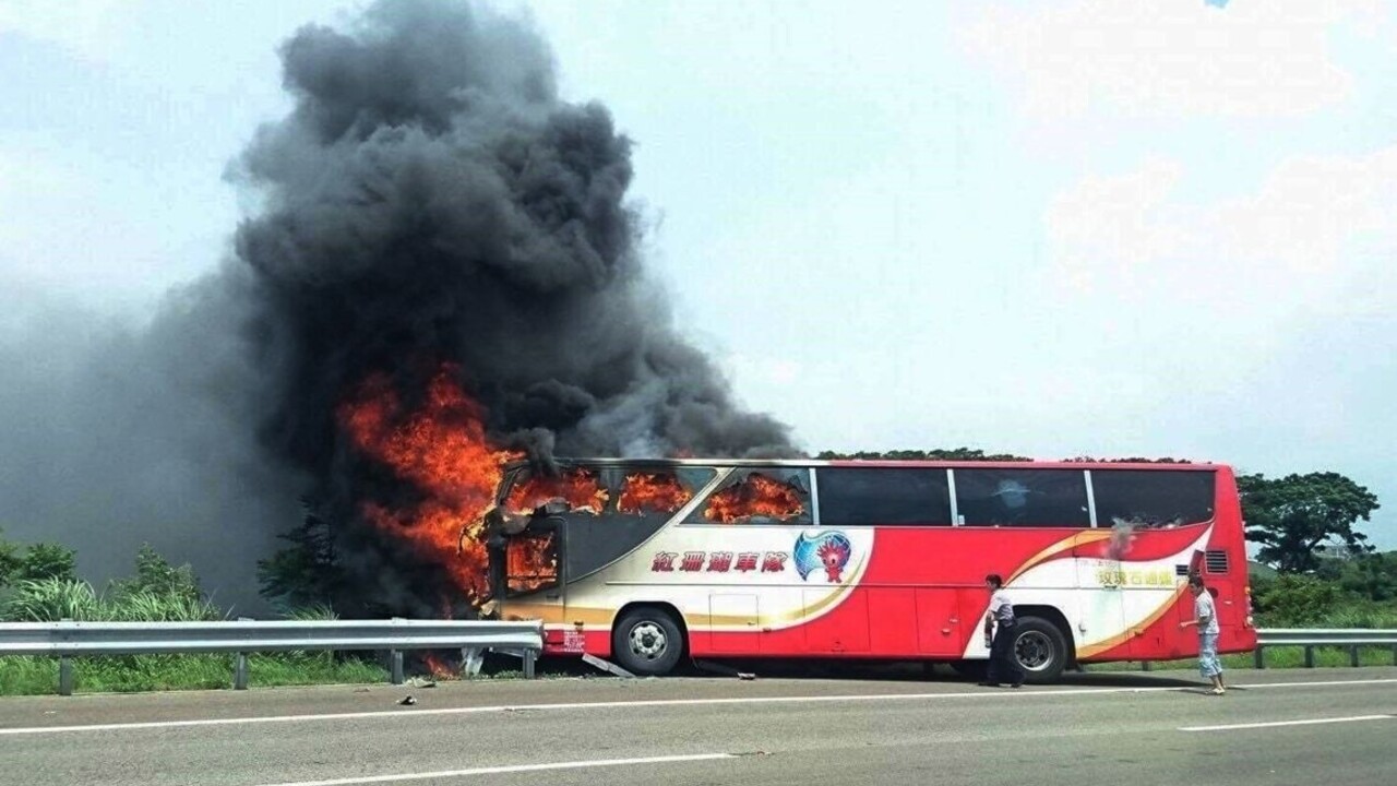 Na Taiwane pri havárii autobusu zahynuli všetci cestujúci a šofér