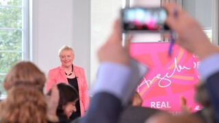 Eagleová šéfka labouristov nebude, Corbyn má jediného súpera