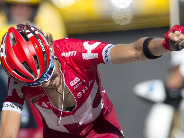 Zakarin oslavuje prvé víťazstvo na Tour de France, Sagan bol aktívny