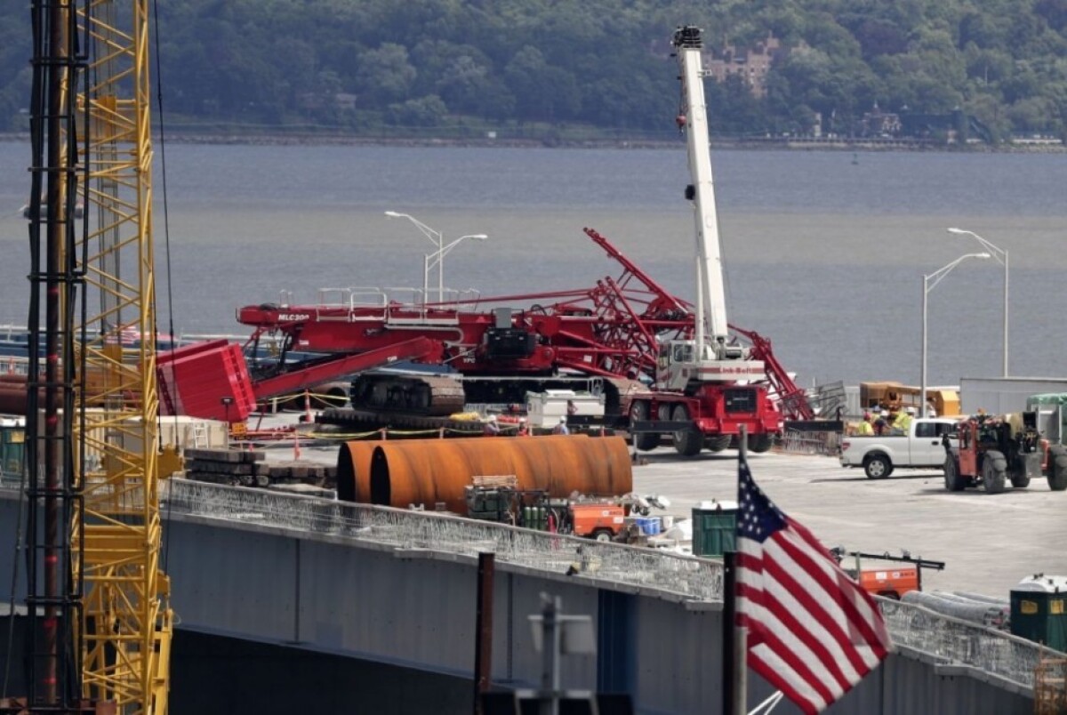 tappan-zee-bridge-crane-0d83569204a44bfeb63b12ac9122c6aa_14c341fc.jpg