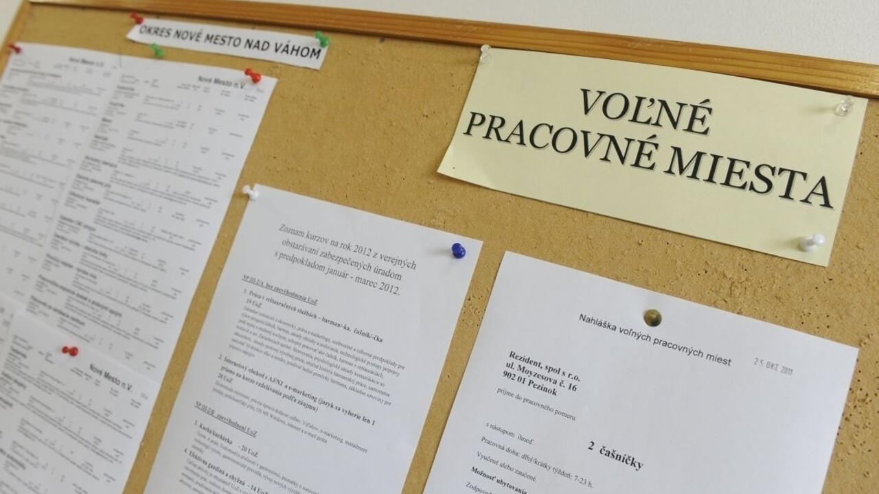 Nezamestnanosť nad 20 percent zostáva v troch okresoch