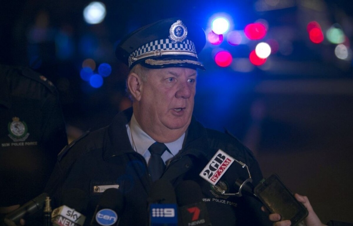 australia-police-station-arrest-3a574f17205847fbba2666e9570fbd32_d8d809ac.jpg