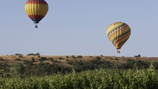 Rus sa stal rekordmanom, obletel svet balónom za pár dní