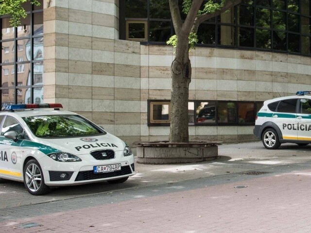 Polícia nechce na Slovensku podceniť bezpečnosť, zvýši hliadky