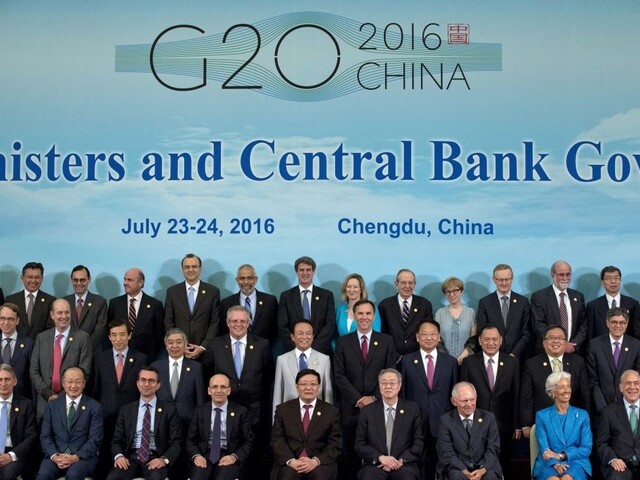Lídri z G20 hovorili o dopadoch Brexitu, tlačia na skorý odchod Británie