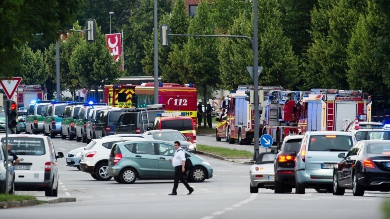 Vedel zrejme o útoku, ale nič nepovedal. Strelcov kamarát čelí obvineniu