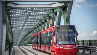 Bratislava začína s výstavbou električkovej trate v Petržalke