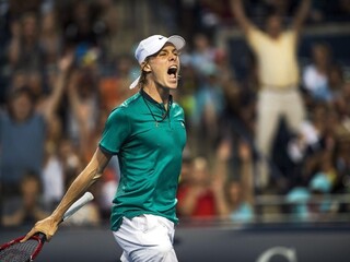 Kyrgios končí v Toronte už v 1. kole, vyradil ho kanadský tínedžer