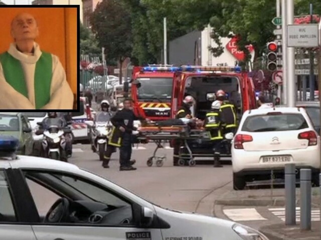 Ozbrojenca z francúzskeho kostola monitorovala polícia, nosil náramok