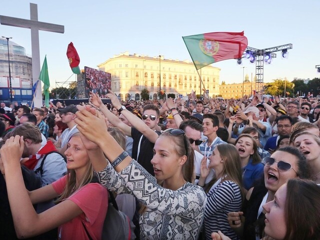Do Krakova prichádzajú veriaci, tešia sa na pápeža Františka