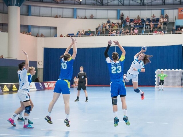 Mladé slovenské hádzanárky nastúpia v osemfinále proti Nórkam
