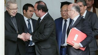 Vo Francúzsku zasadal kabinet, štát sprísni bezpečnostné opatrenia