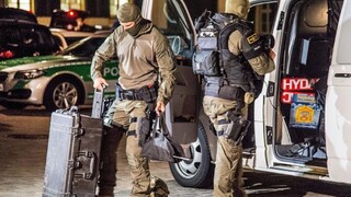 Pri azylovom stredisku v Bavorsku vybuchol kufor