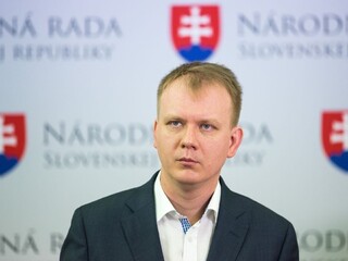 Teta Anka je nesmrteľná, oznámil Beblavý. Biznis vraj prekvitá ďalej
