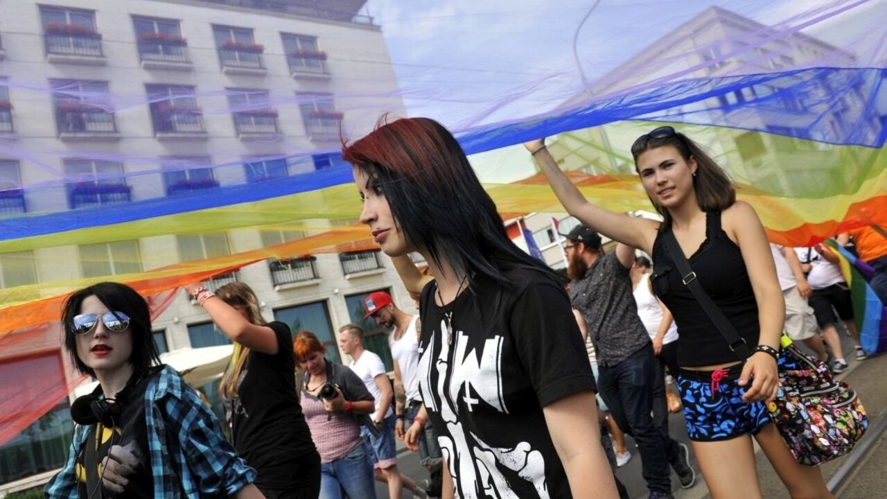 Dúhový pochod obmedzí dopravu, čeliť mu chcú kotlebovci aj kresťania