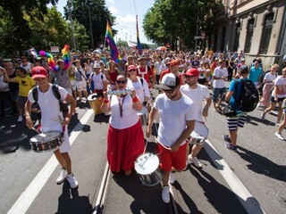 ONLINE: V Bratislave sa konal Dúhový Pride, nepáčil sa kotlebovcom ani kresťanom