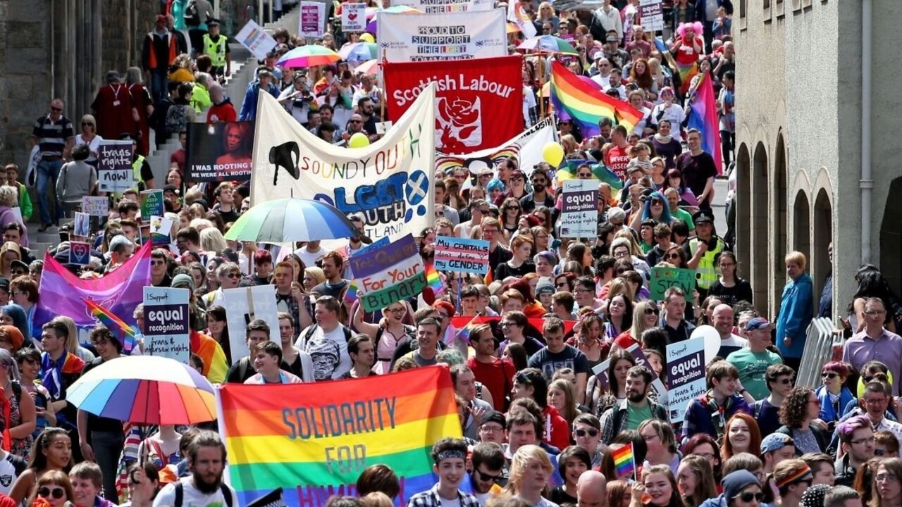 Švédsky premiér podporil pochod gejov. Spolu s ním aj členovia kabinetu