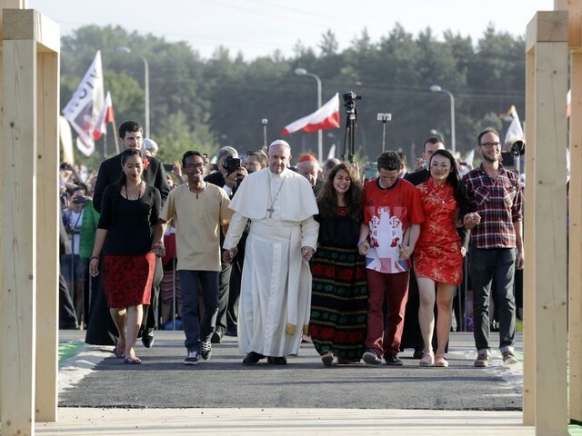 Skromnejšia a otvorenejšia. Pápež vyzýva na zmenu cirkvi