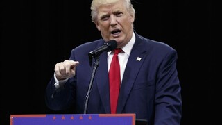 Trump sa obáva manipulácie volieb, Clintonová je preňho diablom