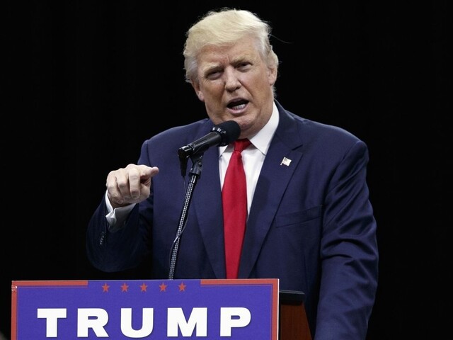 Trump sa obáva manipulácie volieb, Clintonová je preňho diablom