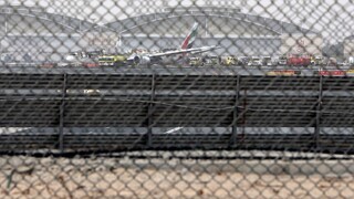 Havária lietadla v Dubaji si vyžiadala jednu obeť, trinásť ľudí sa zranilo