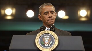 USA tajne poslali Iránu milióny dolárov. Na drevených paletách