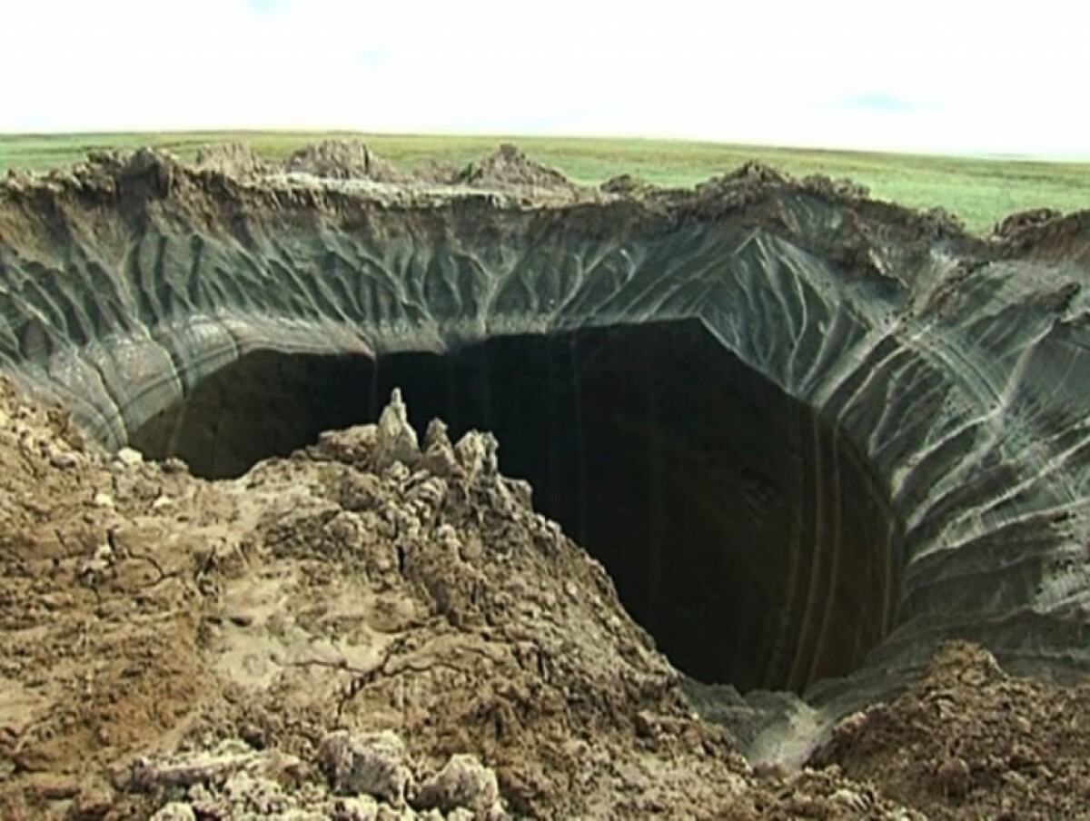 russia-siberia-crater-2572ad54b6b34a52a8b20b8c87acf70d_e4517137.jpeg