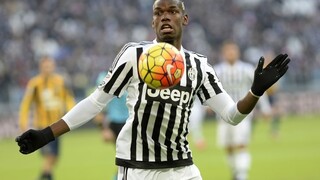 Pogba sa v Manchestri podrobí lekárskej prehliadke