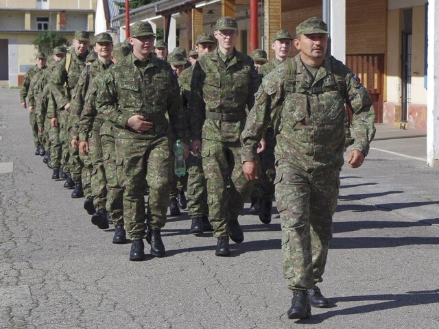 Martinské kasárne zasiahla infekcia, v nemocnici skončili desiatky ľudí