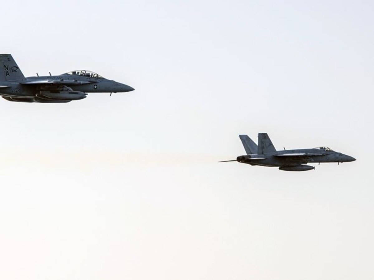 Na Islamský štát zaútočilo pri Palmýre šesť ruských bombardérov
