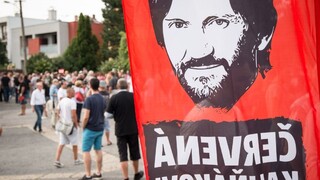 Opozícia opäť žiada odvolanie Kaliňáka, zvolala ďalšie protesty