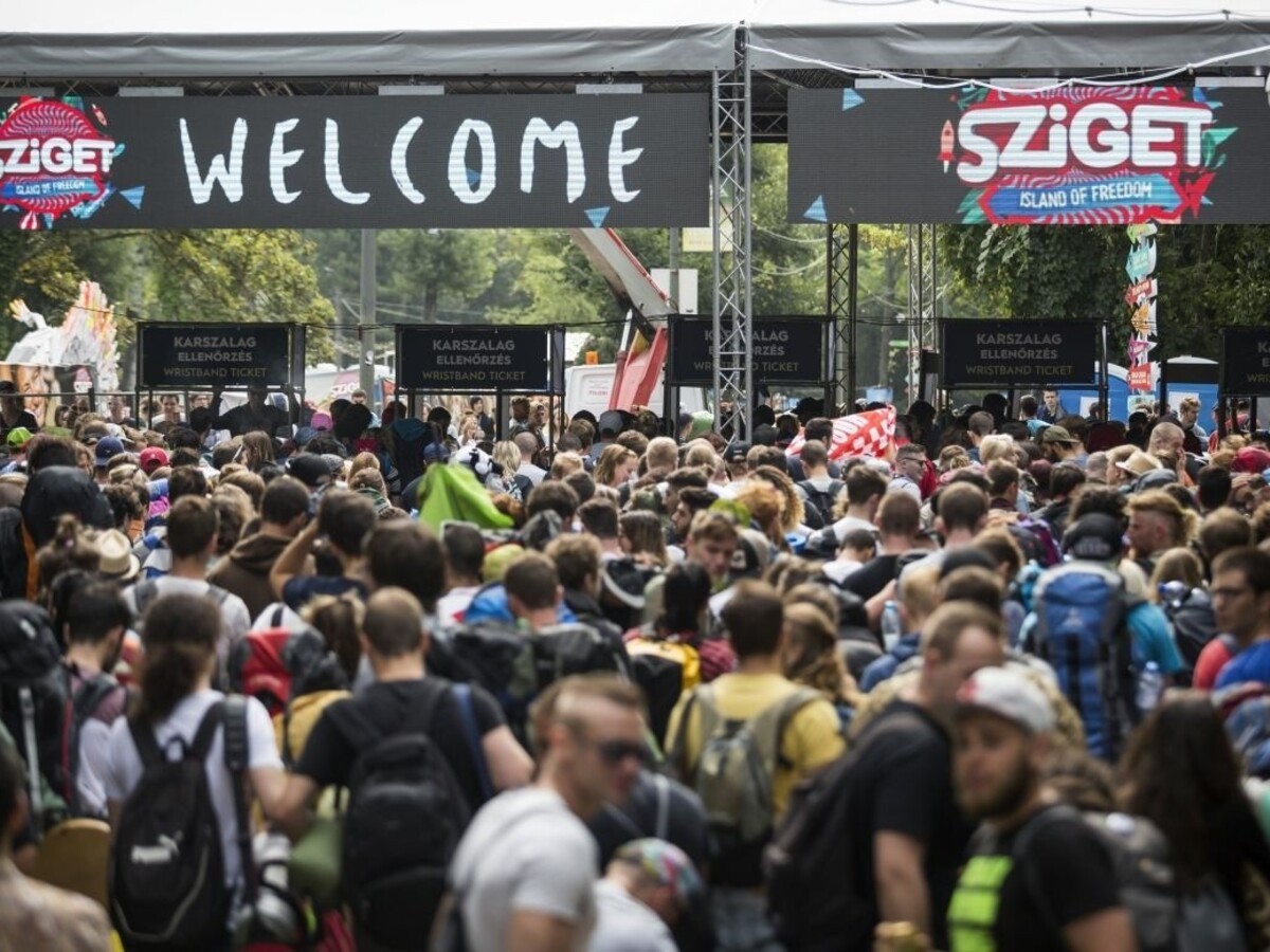 Úvod festivalu Sziget zažil poplach, pred vstupom našli podozrivý batoh
