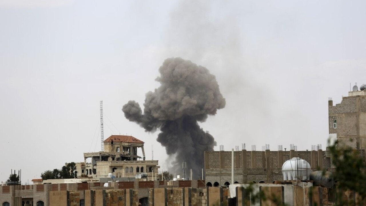 Spojenecké lietadlá zasiahli školu v Jemene, zahynulo najmenej desať detí