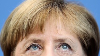 Merkelová žiada, aby veľké firmy zamestnávali viac migrantov