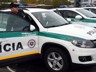 V Bratislave havarovali policajti, na križovatke sa zrazili s osobným autom
