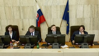 Schválili protischránkový zákon, firmy sa budú musieť odkryť