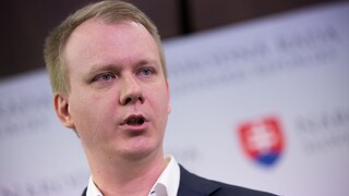 Beblavý kritizuje strojnásobenie úrokov pri študentských pôžičkách