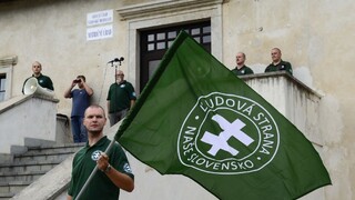 Kotlebovci odkazujú vláde, aby sa radšej zaoberala bezpečnosťou vo vlakoch