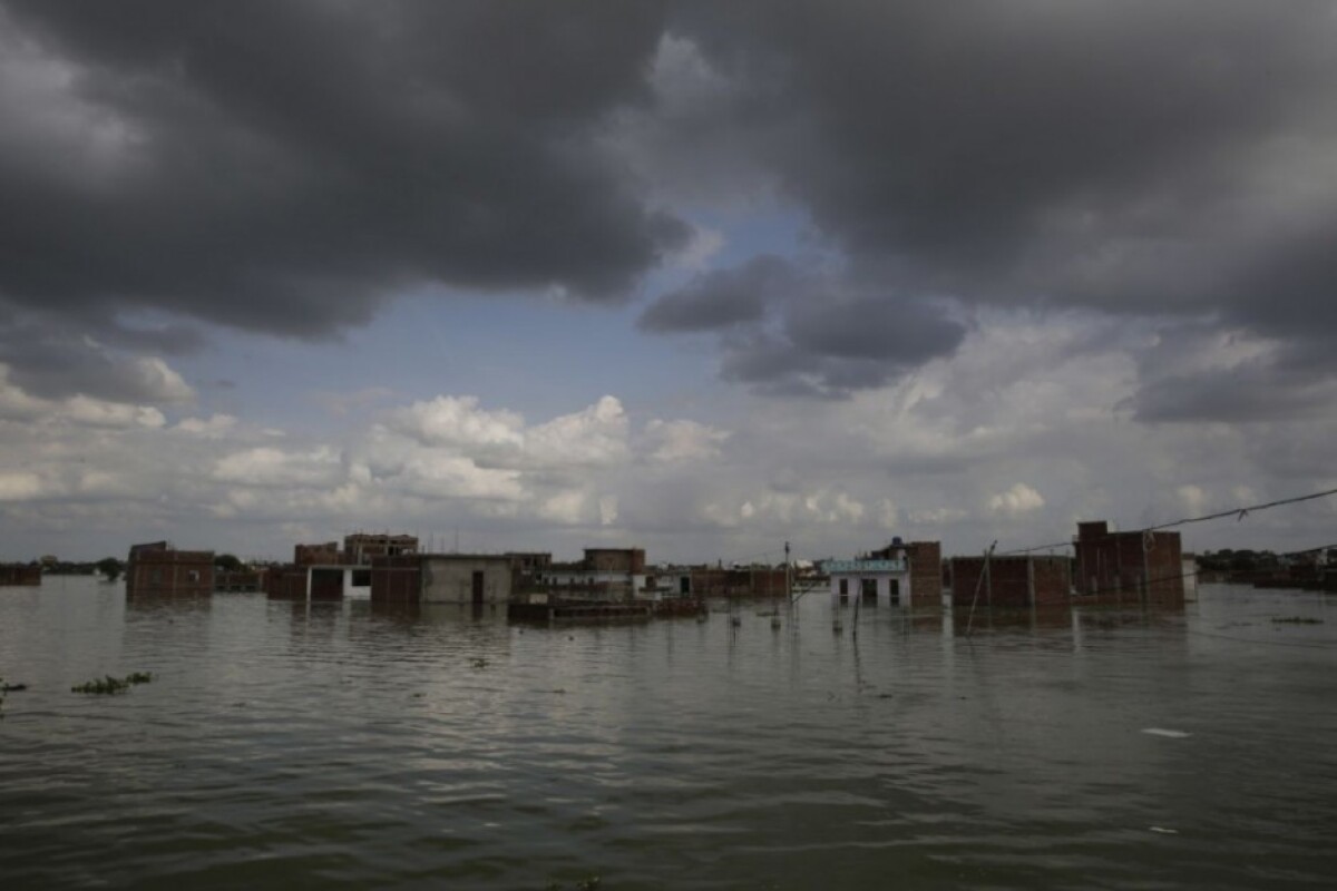 india-monsoon-flooding-8954ee8ba5ac4b8a8254e52a8b6b535c_bcd894e9.jpg