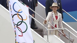 Japonci preberajú štafetu, olympijská vlajka dorazila do Tokia