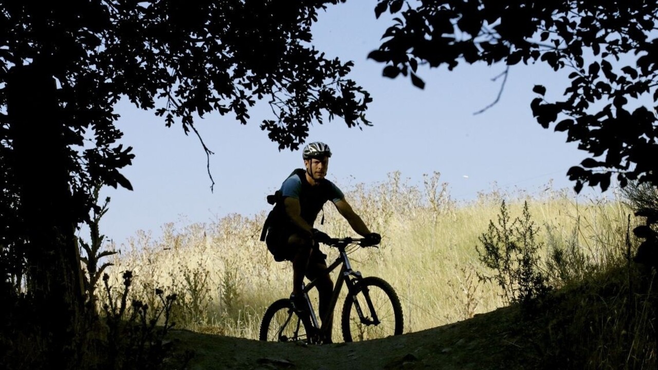 Cyklistom v Česku povolia tri pivá, zákon prešiel Senátom