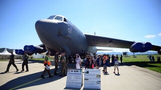 Najstarší funkčný bombardér priletel na Sliač, oslávi šesťdesiatku